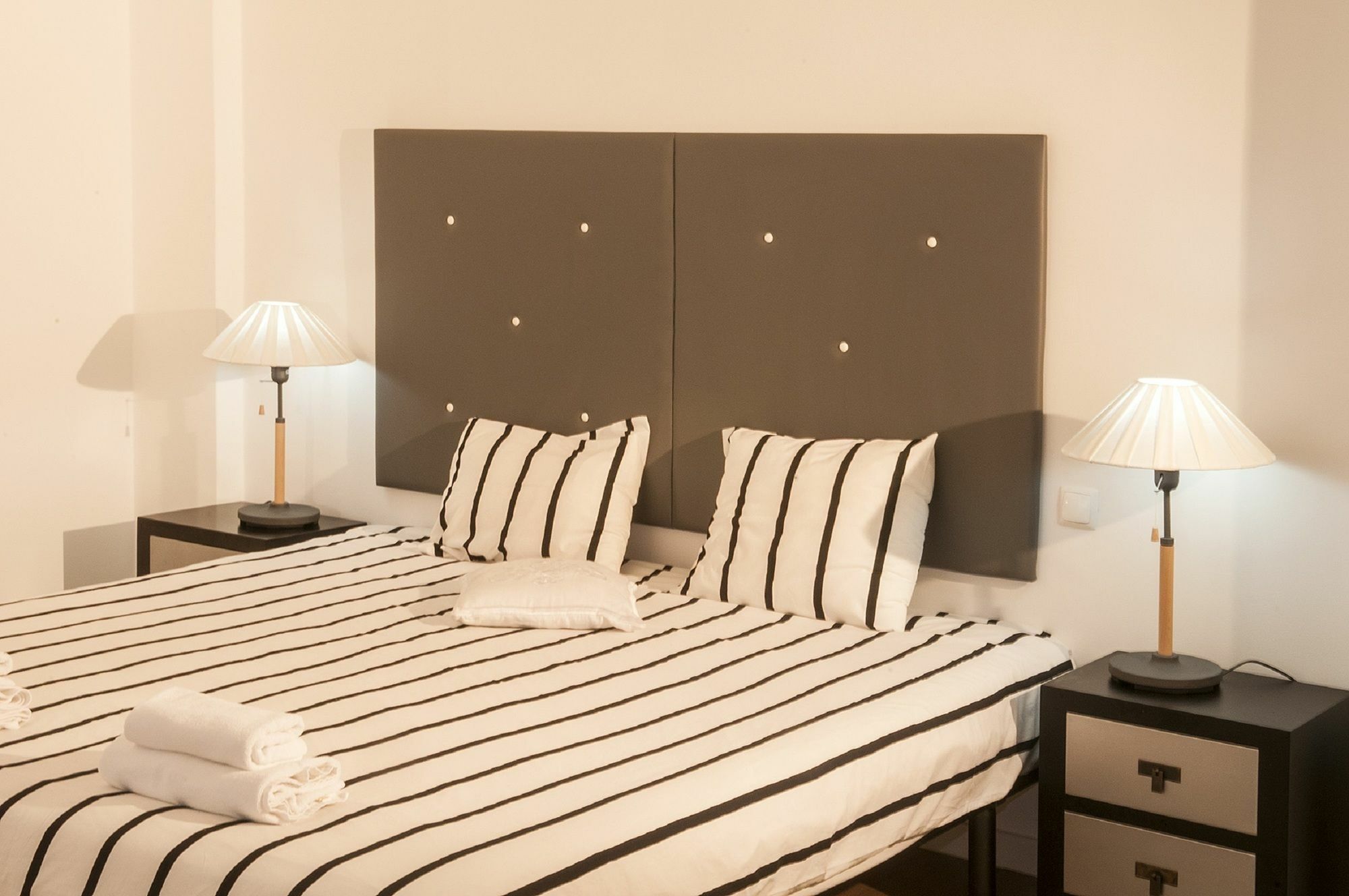 Bairro Alto Ba Sweet Bed & Breakfast Lissabon
